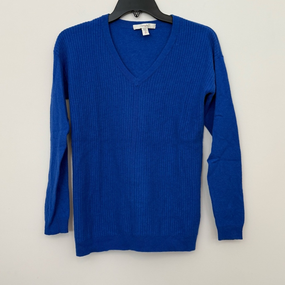 Lark & Ro Blue V-Neck Sweater Classic Design Cashmere